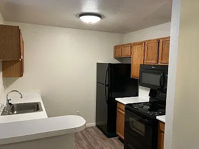 3 bed, 1118 sqft, $1,700 — Photo 3