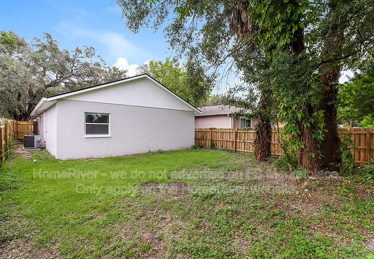 2213 E Emma St — Photo 17