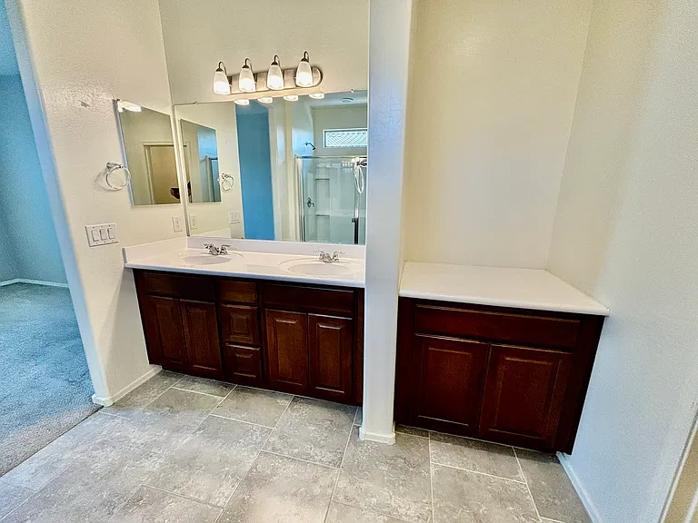 1549 E Kingman Pl — Photo 12