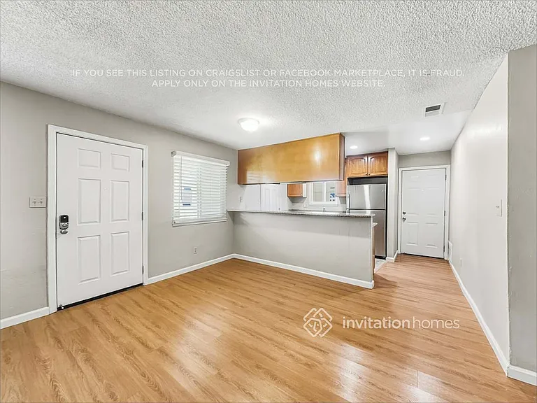1658 Ashwood Dr — Photo 7