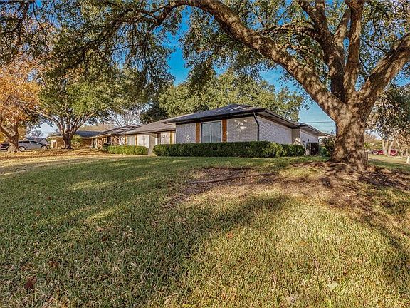 3rd image of 7101 Churchill Cir
