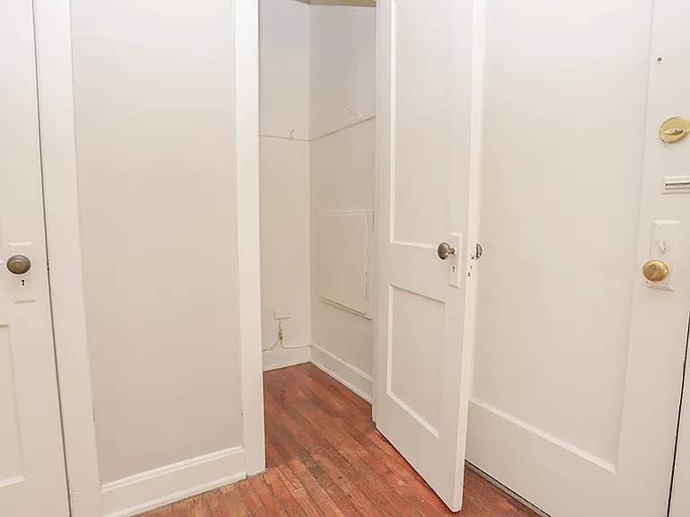 East Evans Apartments — Photo 51