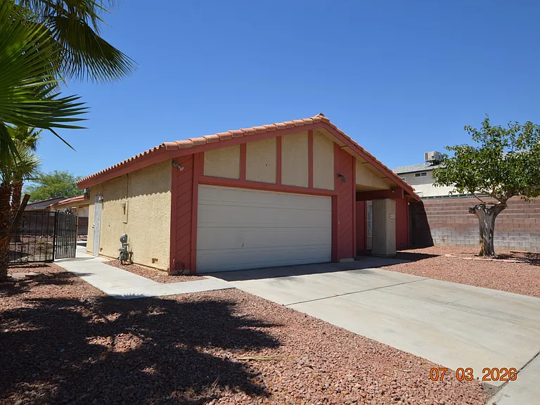 6845 Zamora Dr — Photo 3