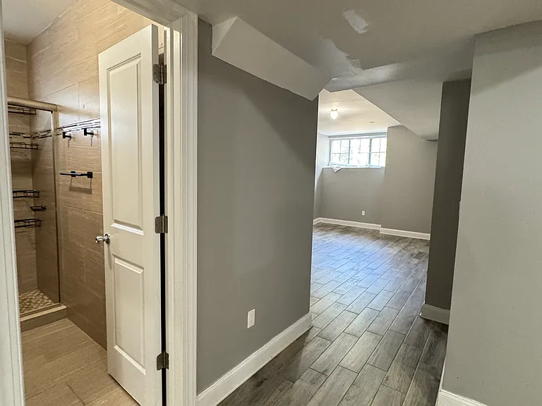 441 Deisius St #1R — Photo 27