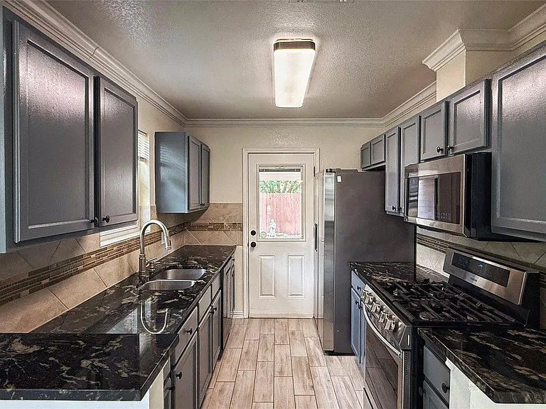 6915 Villita Avenida St — Photo 16
