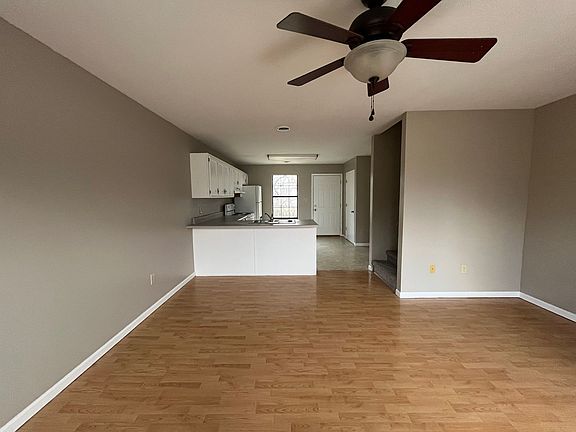 3rd image of 1837 Clover Brook Dr #A