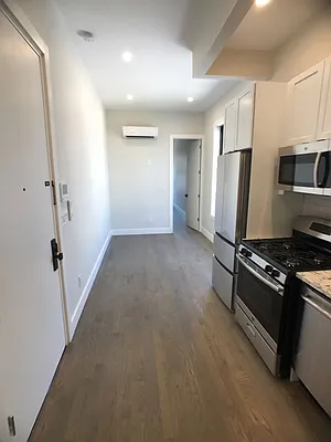 Rented by Nooklyn NYC LLC | media 24