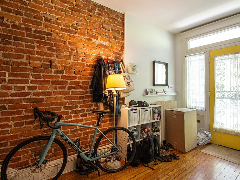 148 Adams St NW — Photo 34