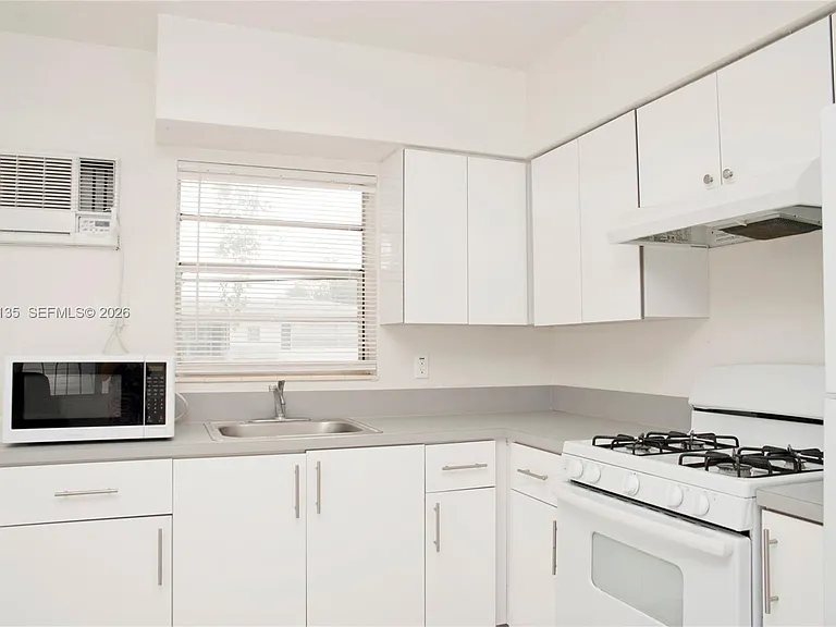 2206 Fillmore St #1 — Photo 3