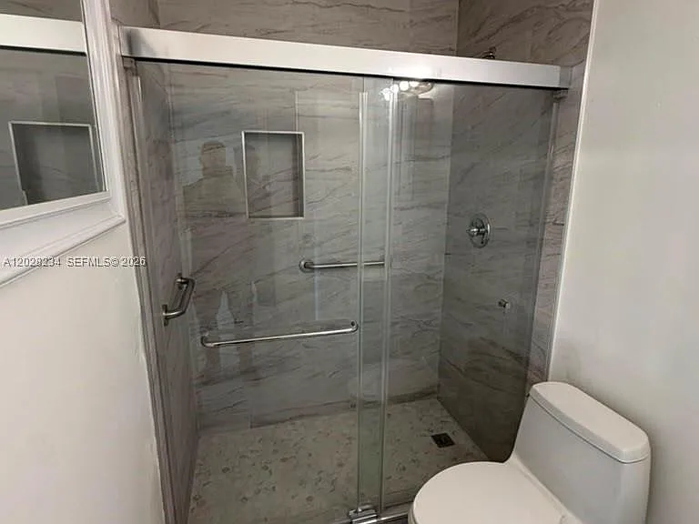 1141 Lake Victoria Dr #F — Photo 8