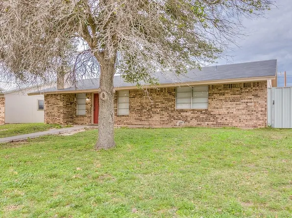 1326 Tres Rios Dr, San Angelo, TX 76903