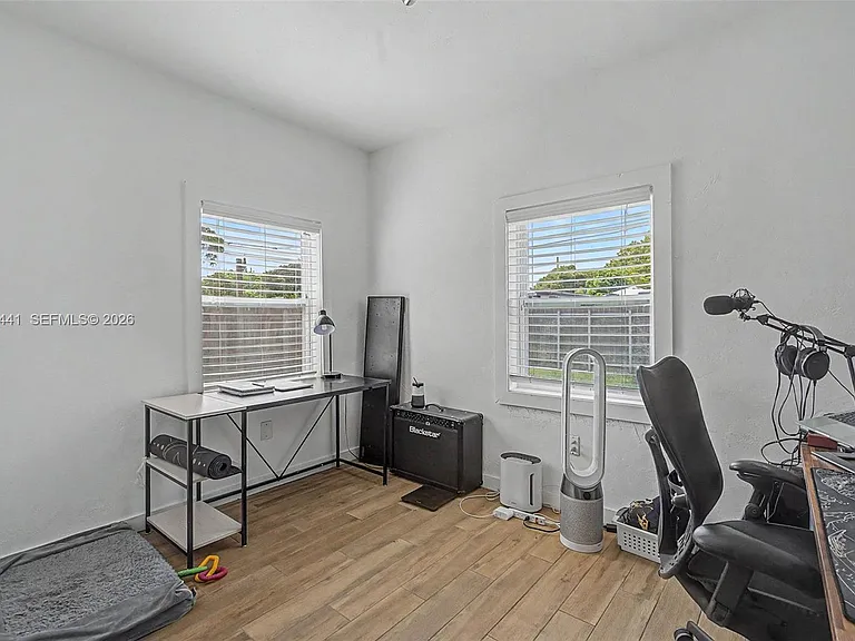 5910 SW 62nd Ter — Photo 14
