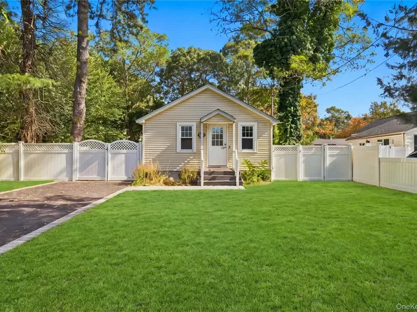195 McKinley Drive, Mastic Beach, NY 11951