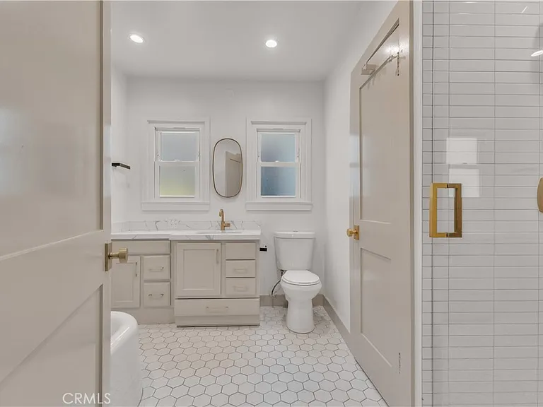 11944 Hesby St — Photo 23