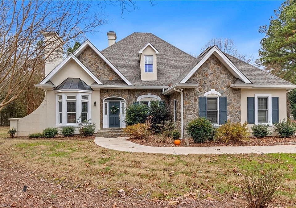 1st image of 108 Candor Oaks