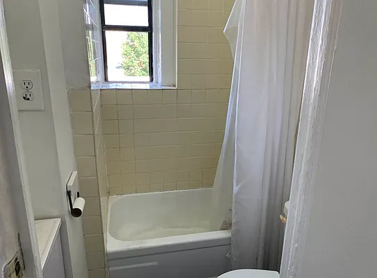 Rented by Space Link Realty | media 14