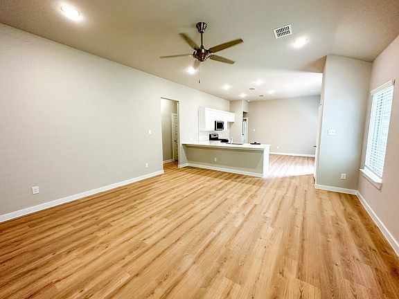2nd image of 4917 Westhill Dr