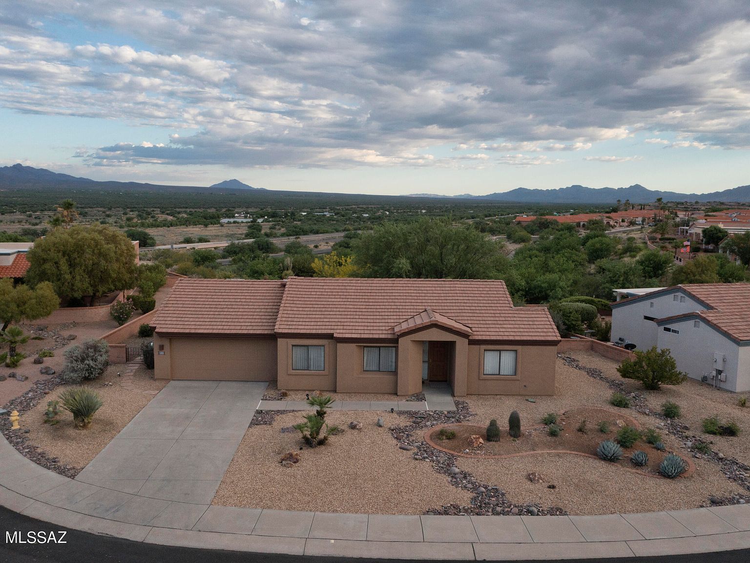 1493 W Hidden Crest Ct Green Valley AZ 85622 MLS #22311106 Zillow 1493 W Hidden Crest Ct Green Valley AZ 85622 MLS #22311106 Zillow