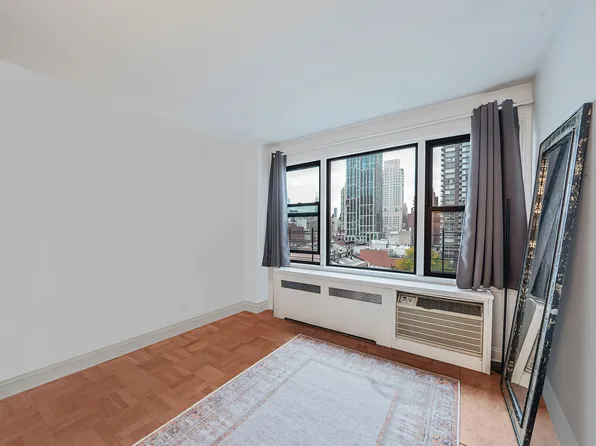 460 East 79th Street image 23 of 32