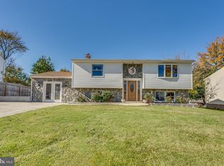 113 N Garfield Rd, Sterling, VA 20164