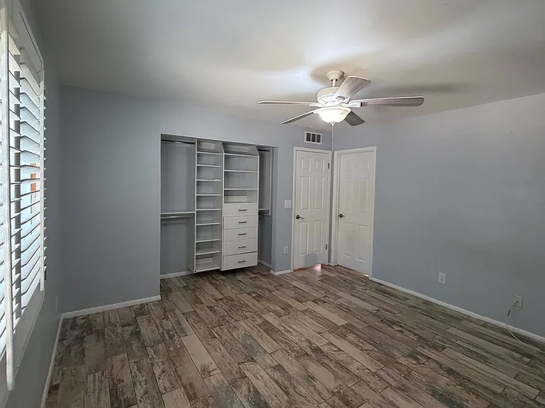 11815 N 65th Ave — Photo 16