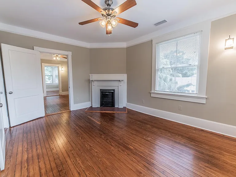 1220 E Duffy St — Photo 13