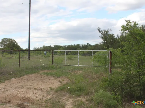 2915 Tumbleweed Trl, Dale, TX 78616