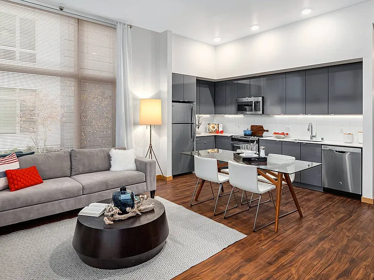 CityLine — Photo 30
