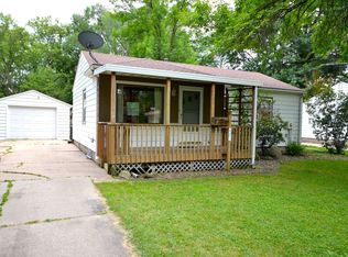 621 Summit Ave, Waterloo, IA 50701