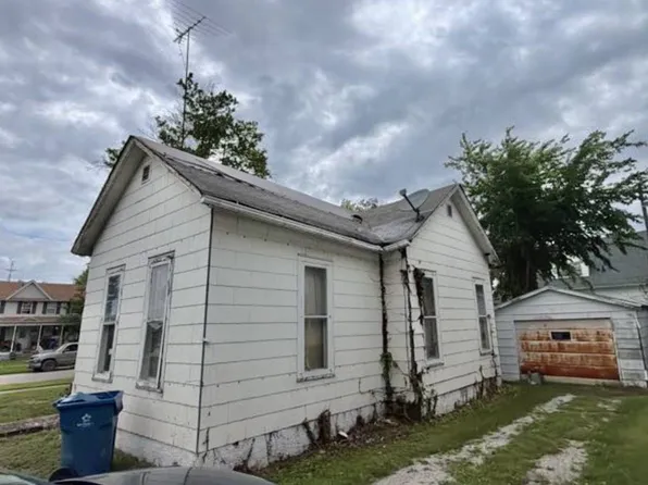 602 E Noleman St, Centralia, IL 62801