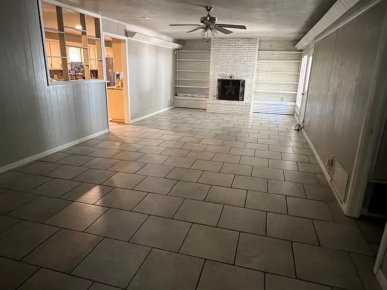 1325 Jefferson St — Photo 7