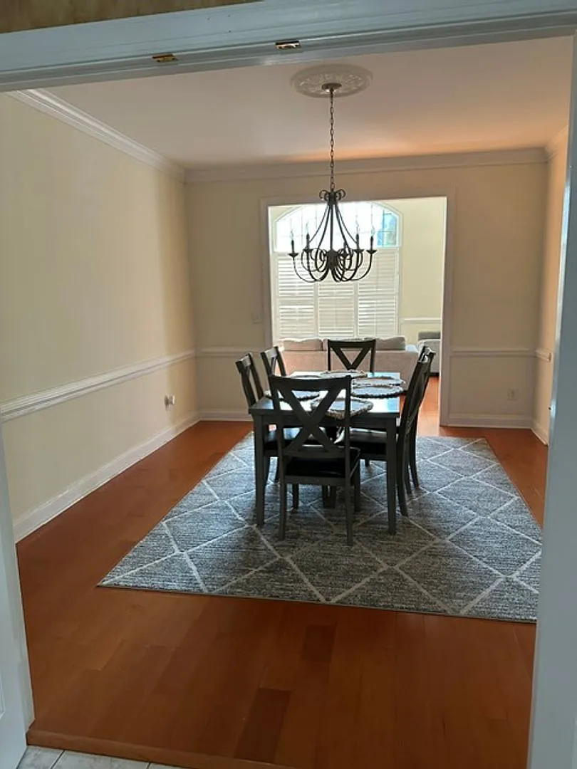 444 Somerset Way — Photo 3