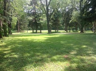 2077 Palatine Rd, Inverness, IL 60067