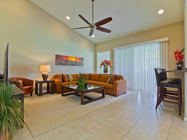 48 El Toro Dr — Photo 4