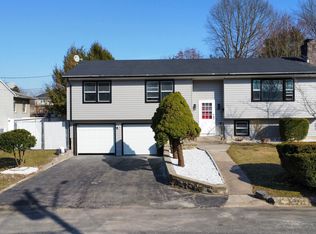 287 Windy Dr, Waterbury, CT 06705