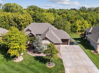 210 N City View Cir, Wichita, KS 67235