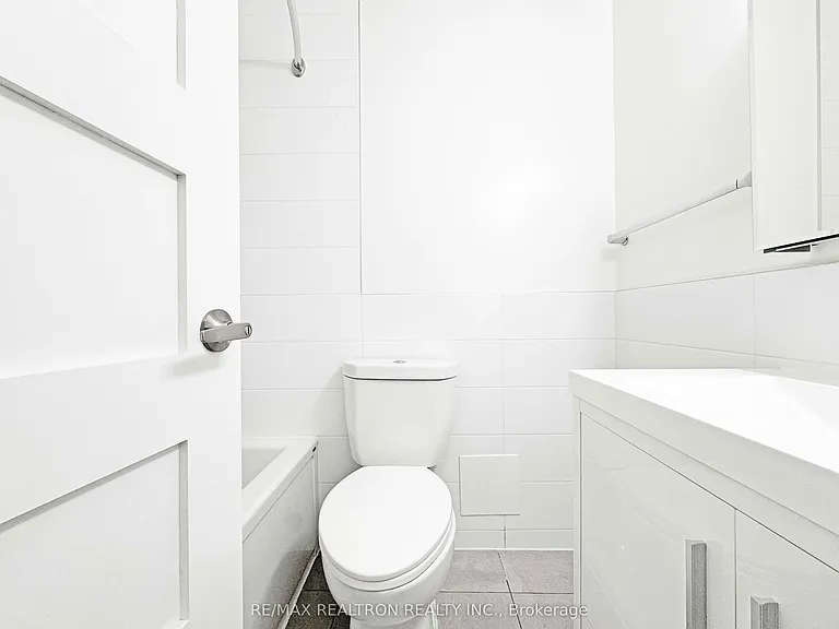666 Spadina Ave #2107 — Photo 6