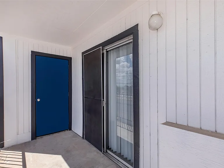 6010 N Lamar Blvd #211 — Photo 11