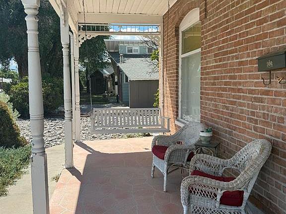 4th image of 447 S 9th Street