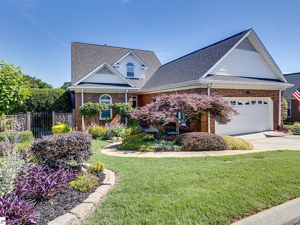 1st image of 203 Greenview Cir