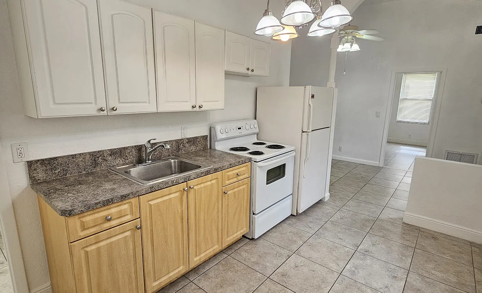 410 Columbus Pkwy — Photo 1