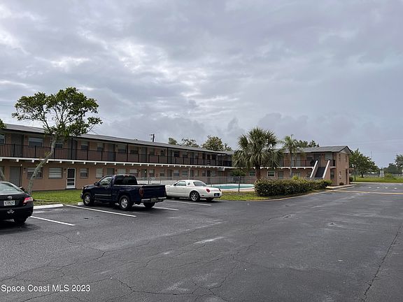 3rd image of 1715 Dixon Blvd APT 104