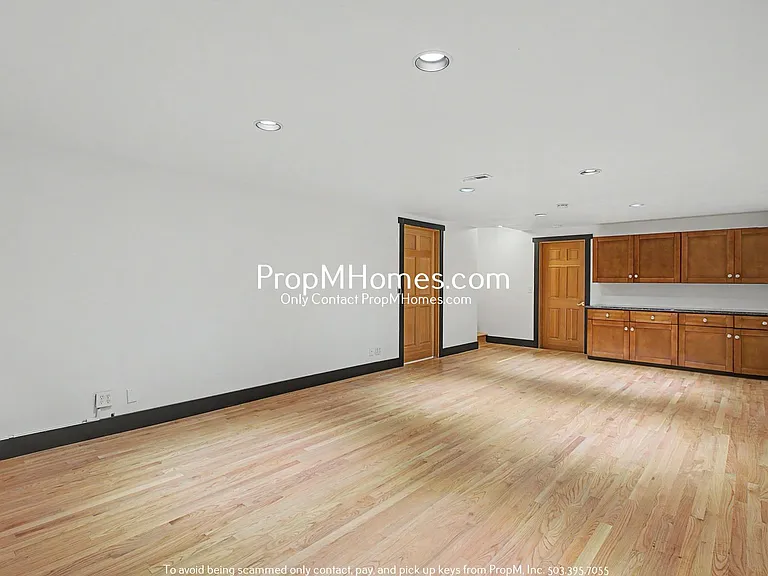1112 Erickson St — Photo 24