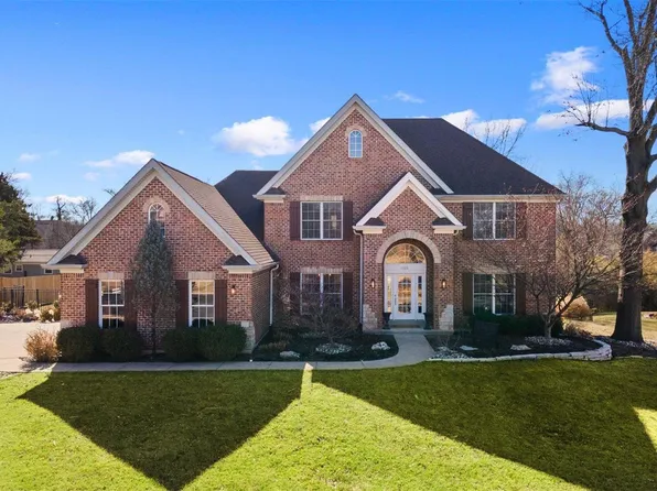 11720 Middleview Dr, Saint Louis, MO 63131