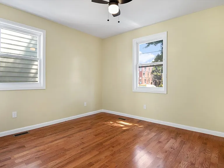 118 Lehigh Ave #1 — Photo 15