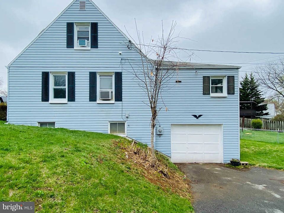 1st image of 908 Beechwood Dr