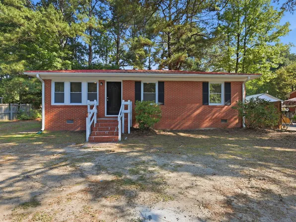 113 E Franklin St, Zebulon, NC 27597