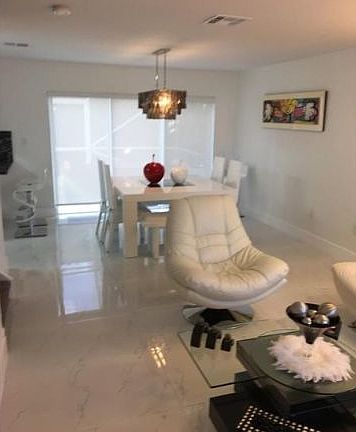 4th image of 17062 NW 22nd St