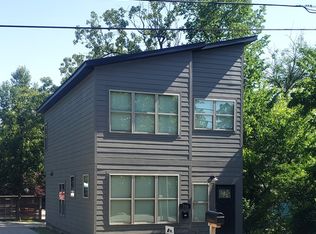 966 W Holly St, Fayetteville, AR 72703