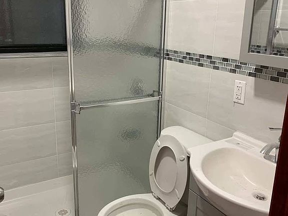 5th image of 1057 70th St #1F